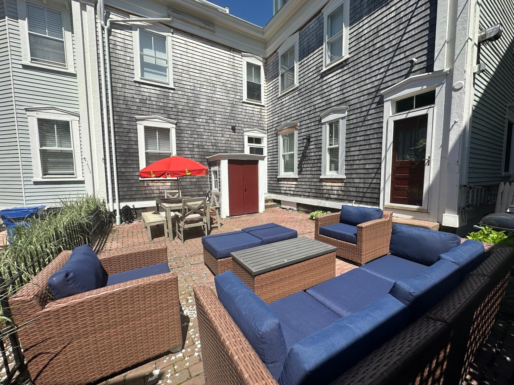 Entire Charming Victorian Home Downtown Newport Kültér fotó