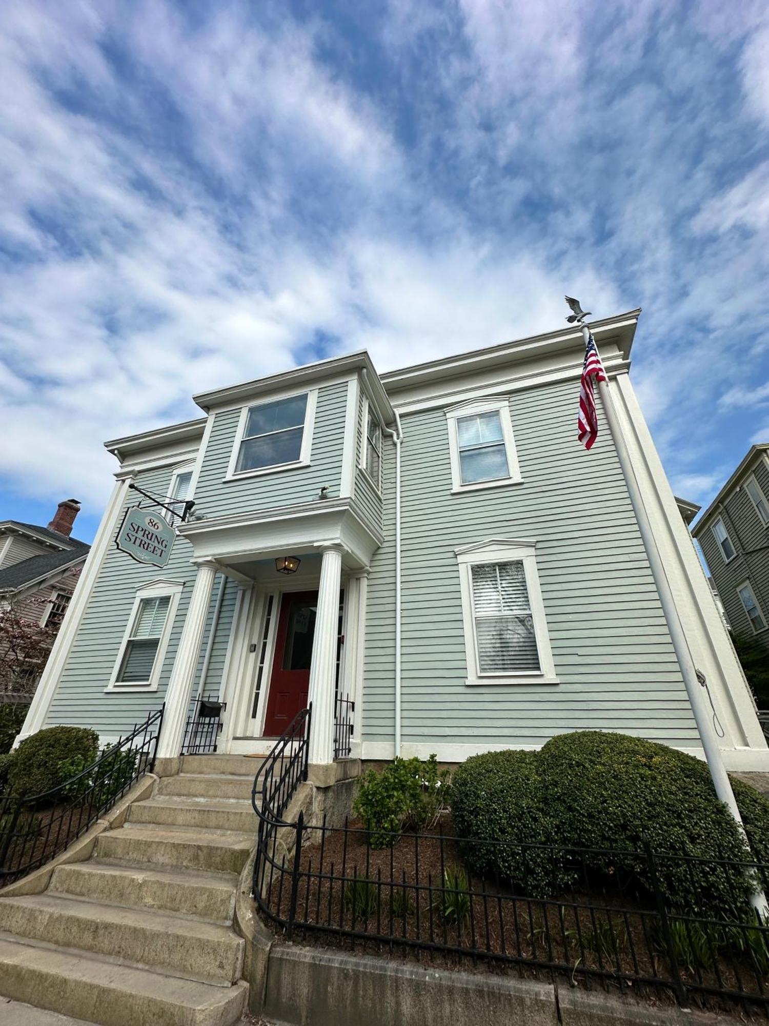 Entire Charming Victorian Home Downtown Newport Kültér fotó